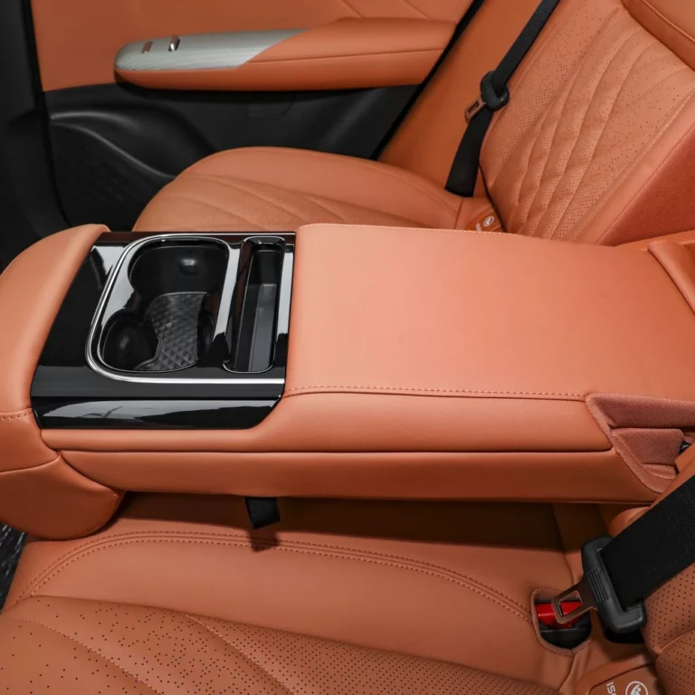 Changan DEEPAL S07 driver seat cup holder