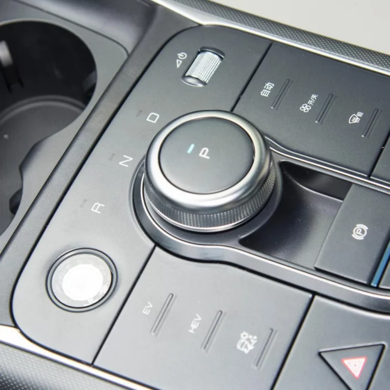 Destroyer 05 Center Console Shifter Area