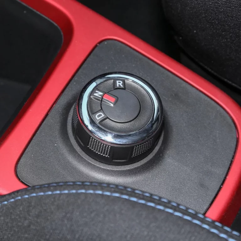 Dongfeng Nano EX1 central console shifter area
