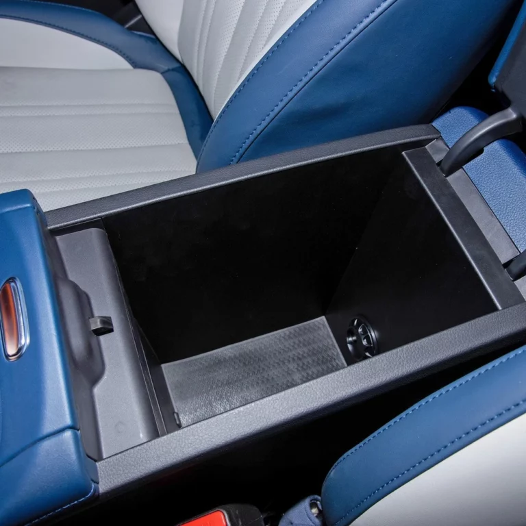 EXEED LX central storage bin