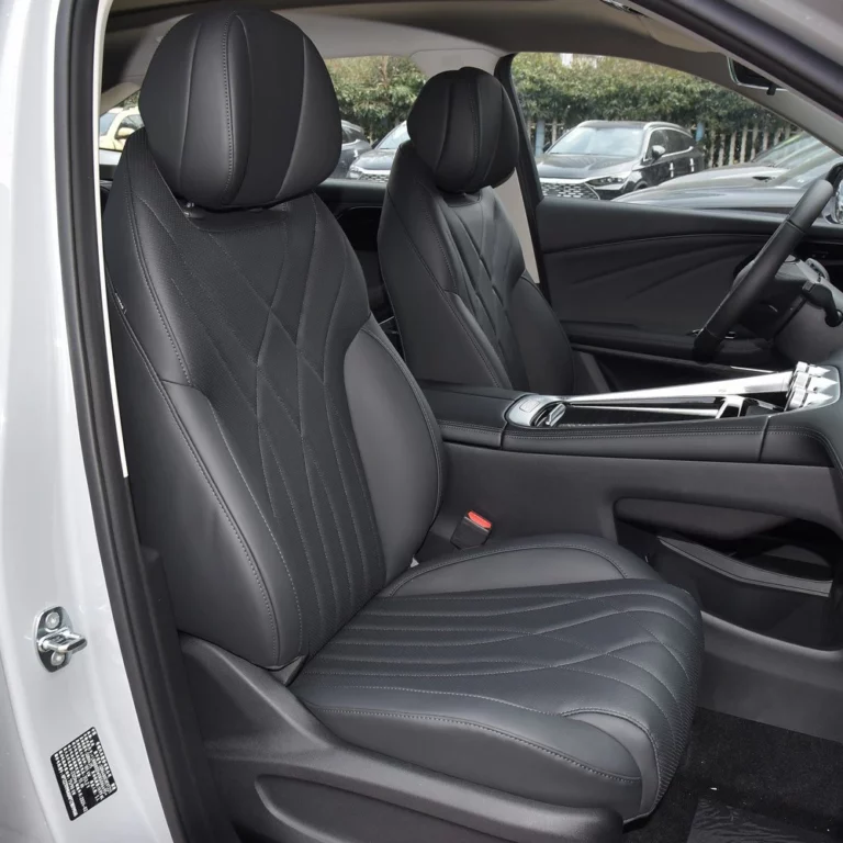 EXEED RX front seats