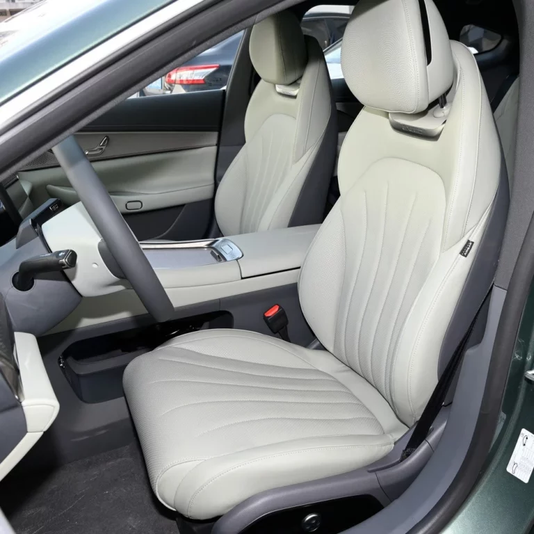 EXEED Star Era ES front seats