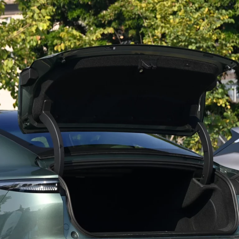 EXEED Star Era ES trunk