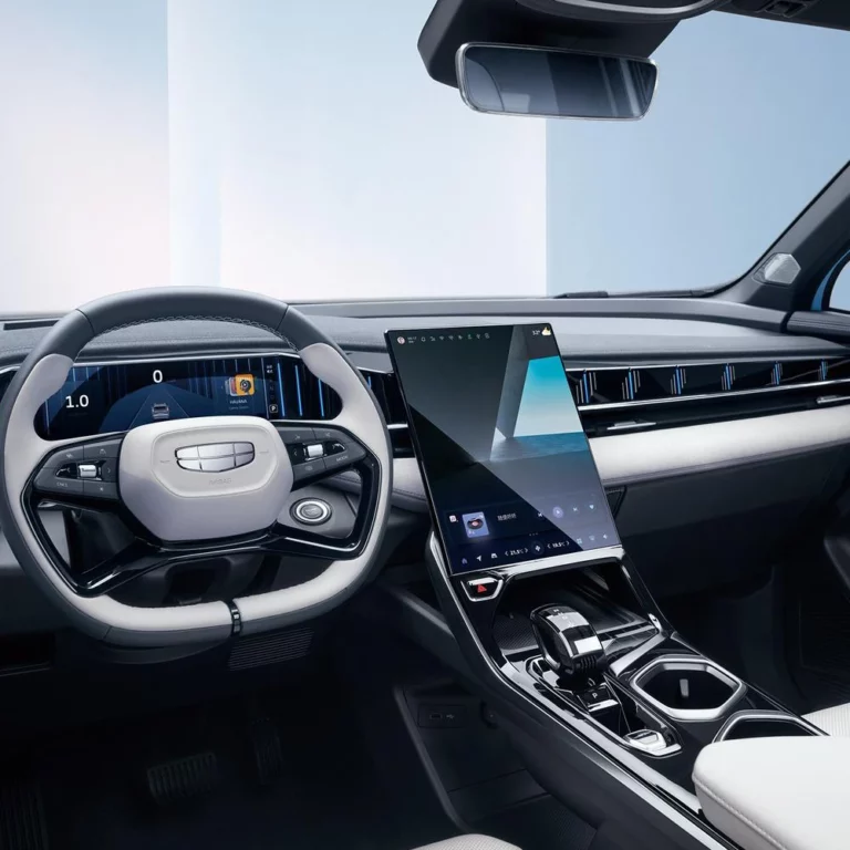 Geely Boyue L driver's view