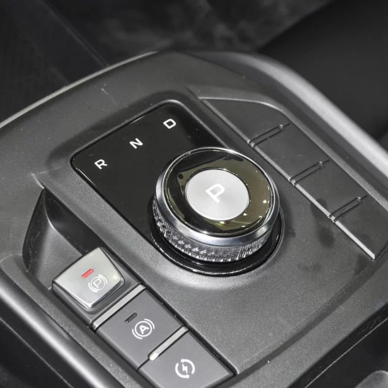Geely Emgrand central console shifter area