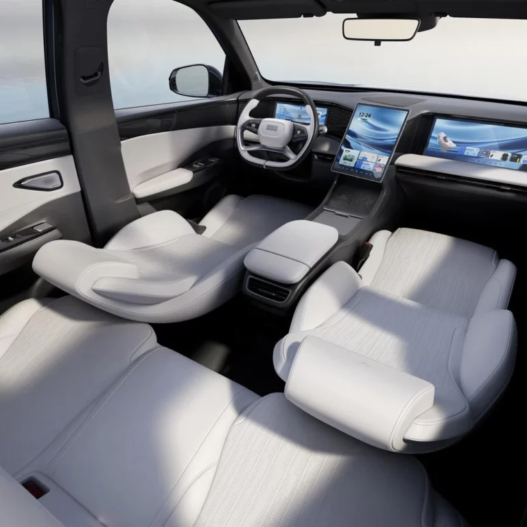 Geely Galaxy L7