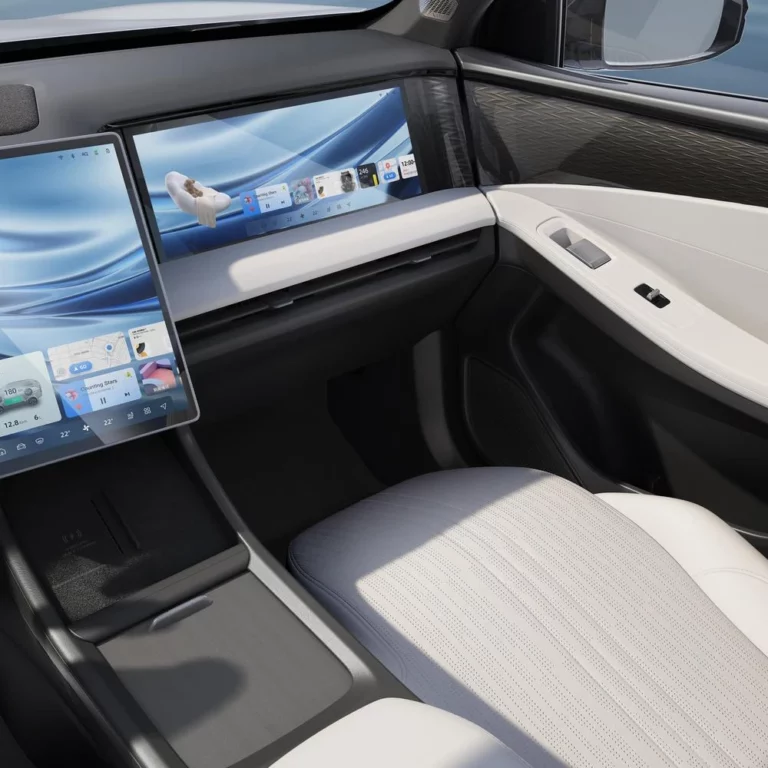Geely Galaxy L7 central control display
