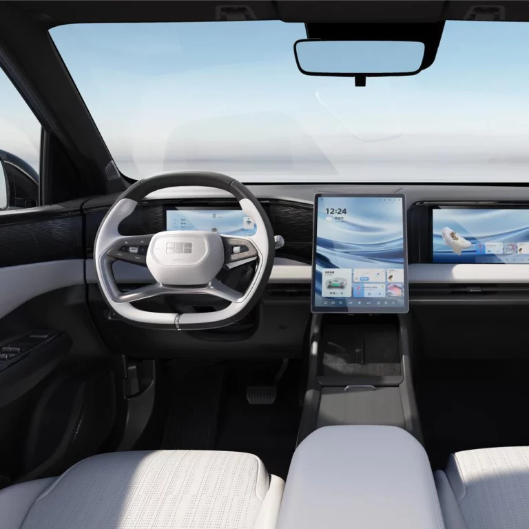 Geely Galaxy L7 inner view