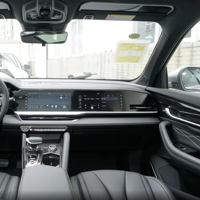 Geely Monjaro inner view