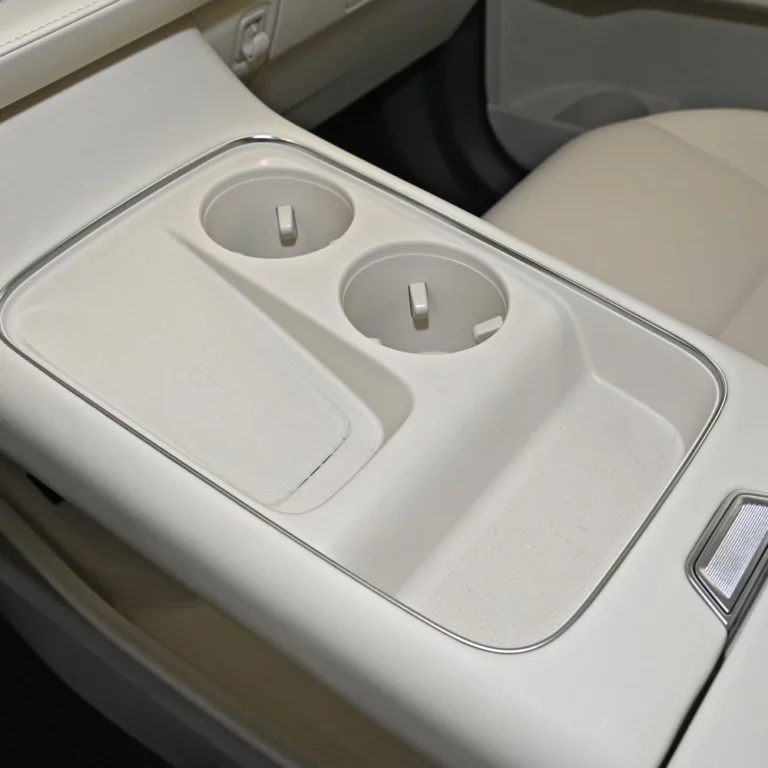 Haval H6 central storage bin