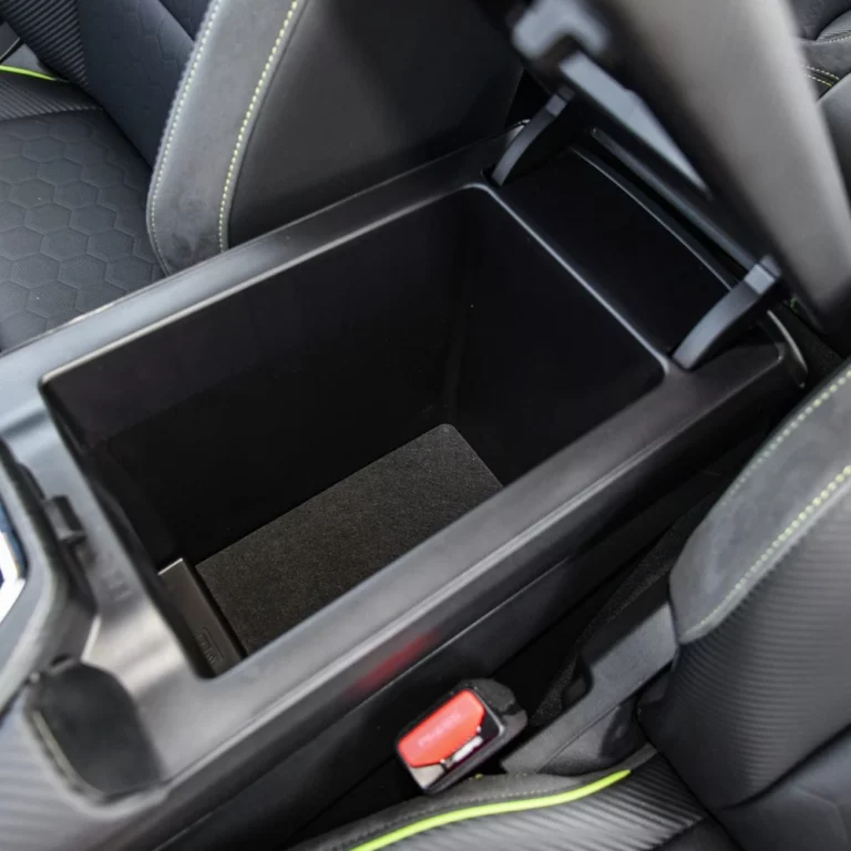 Haval H6S central storage bin