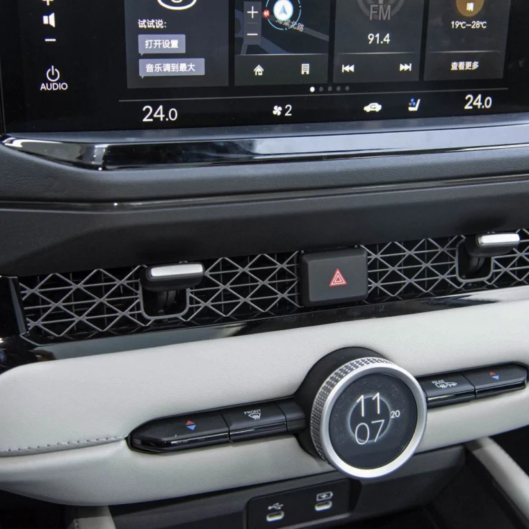 Honda Accord central control area
