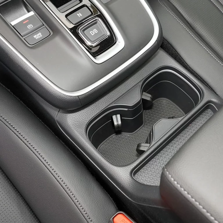 Honda Breeze central console shifter area