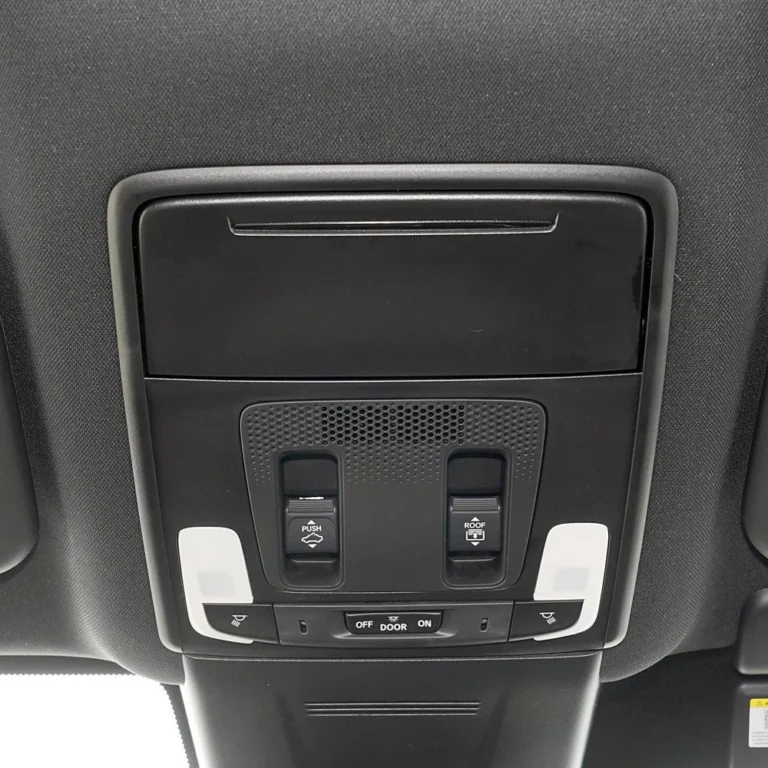 Honda Breeze reading lights area