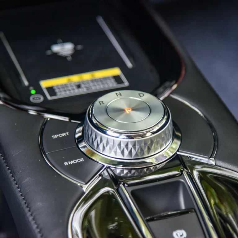 Honda VE-1 central console shifter area