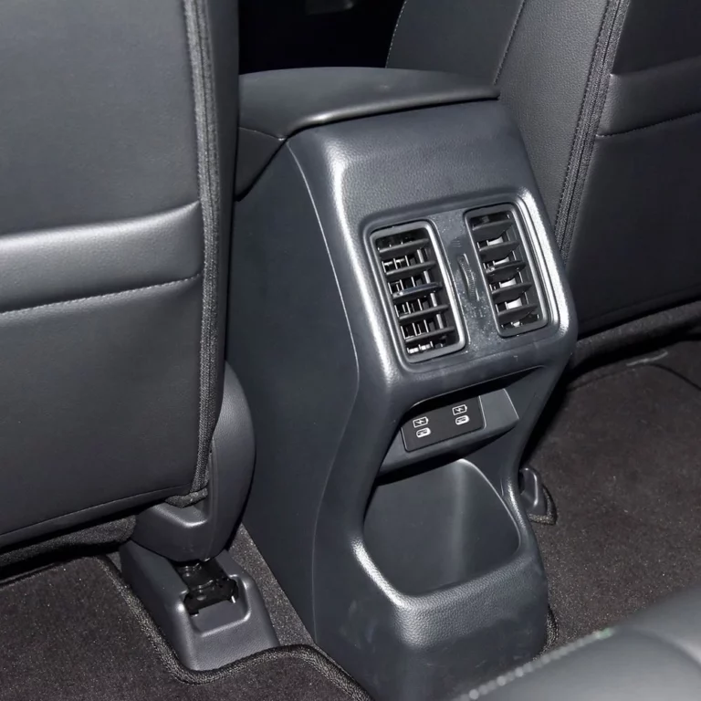 Honda eNP1 back seats air vent