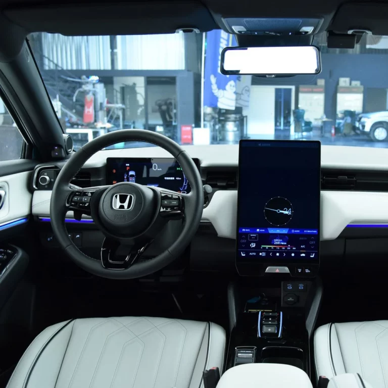 Honda eNS1 inner view