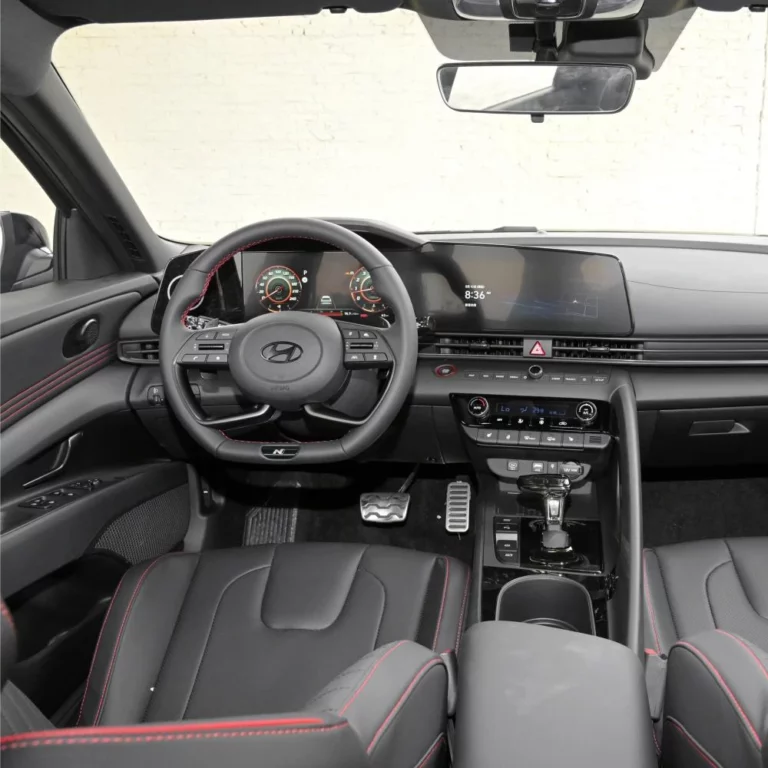 Hyundai Elantra inner view