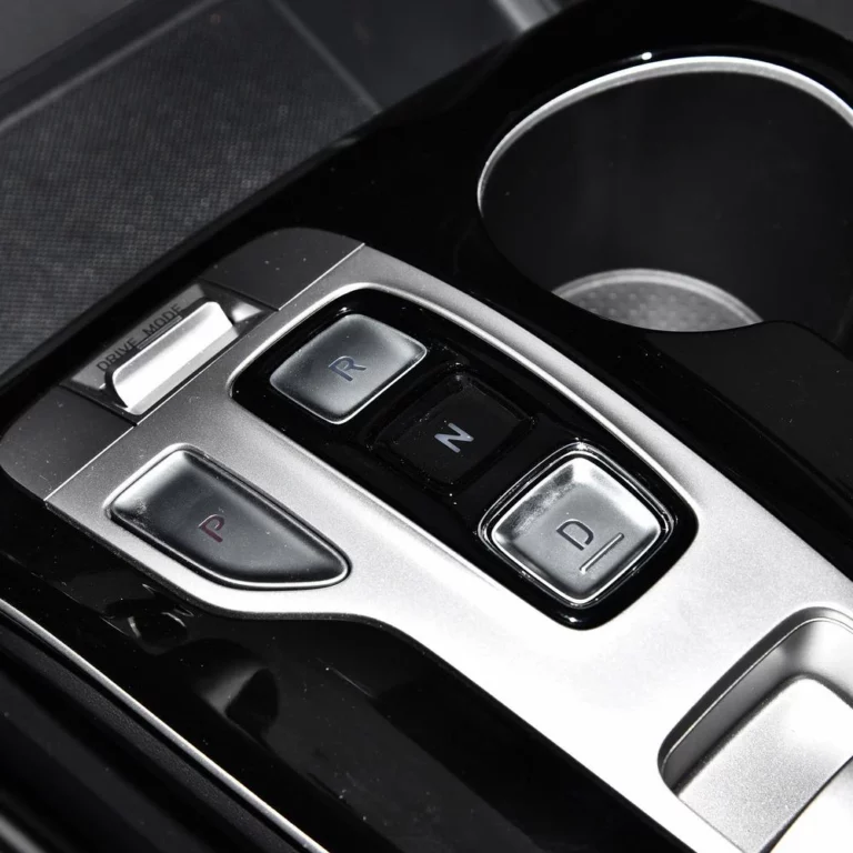 Hyundai Tucson central console shifter area