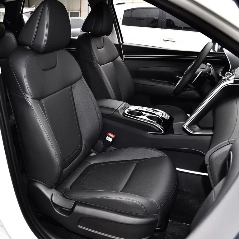 Hyundai Tucson front seats