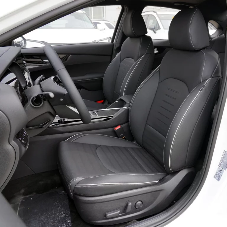 KIA K3 driver seat