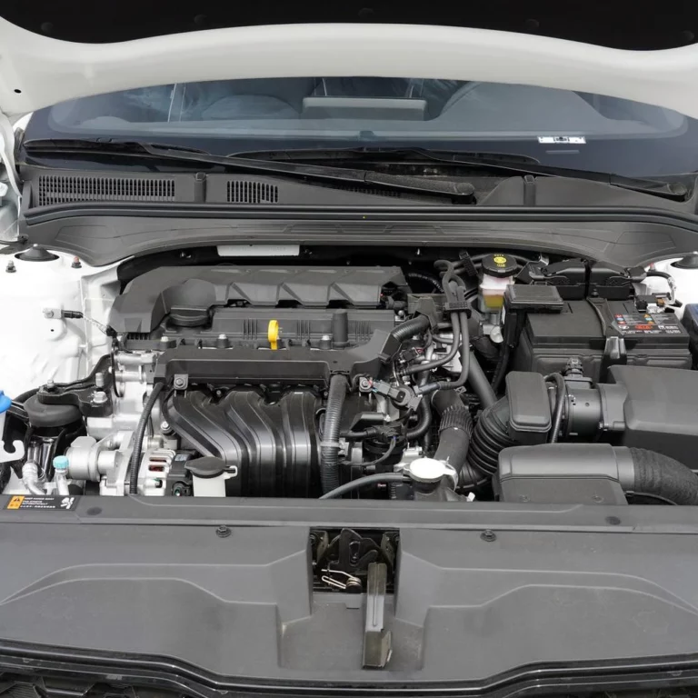 KIA K3 engine compartment