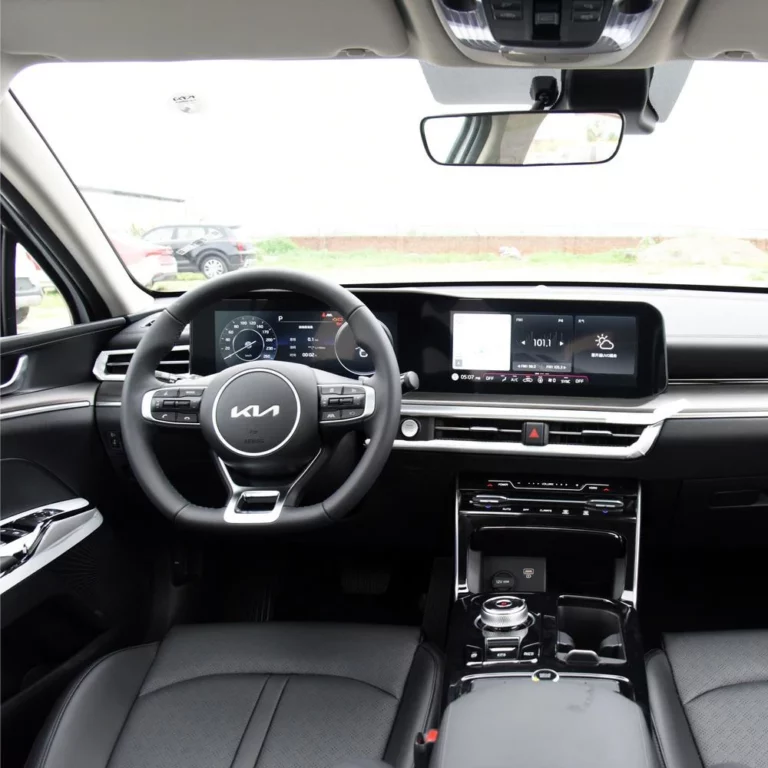 KIA K5 inner view