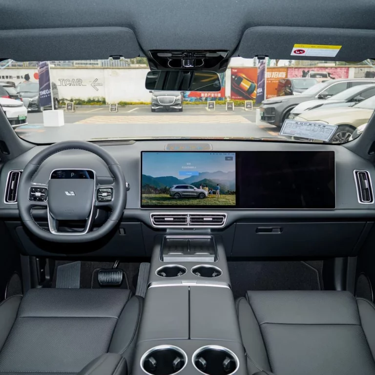Li Auto L8 inner view