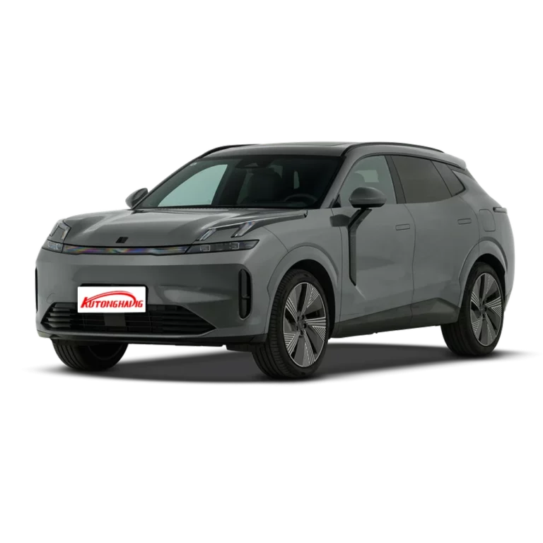 Lynk & Co 08 front left