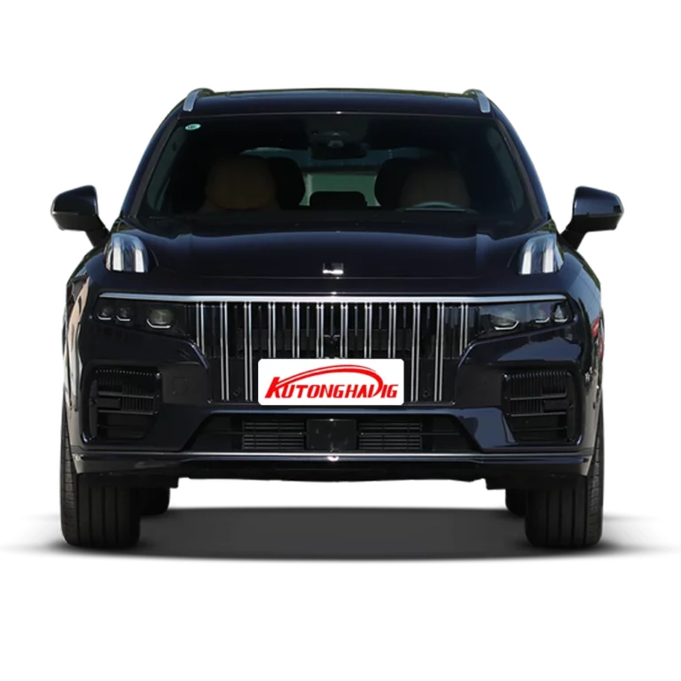Lynk & Co 09 front