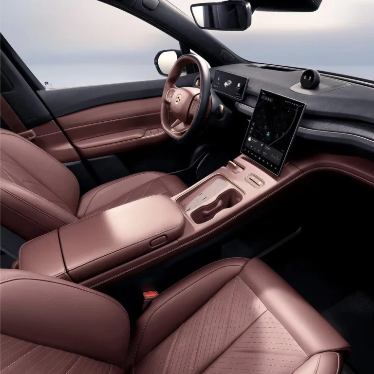 NIO EC7 front seats