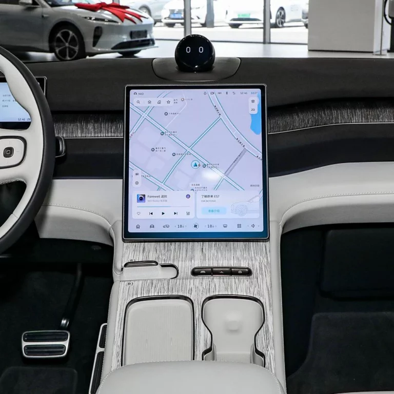 NIO ES7 central console display