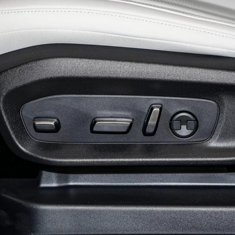 NIO ES7 electric seat controls