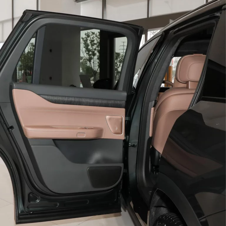 NIO ES8 driver door