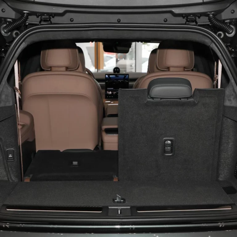 NIO ES8 trunk