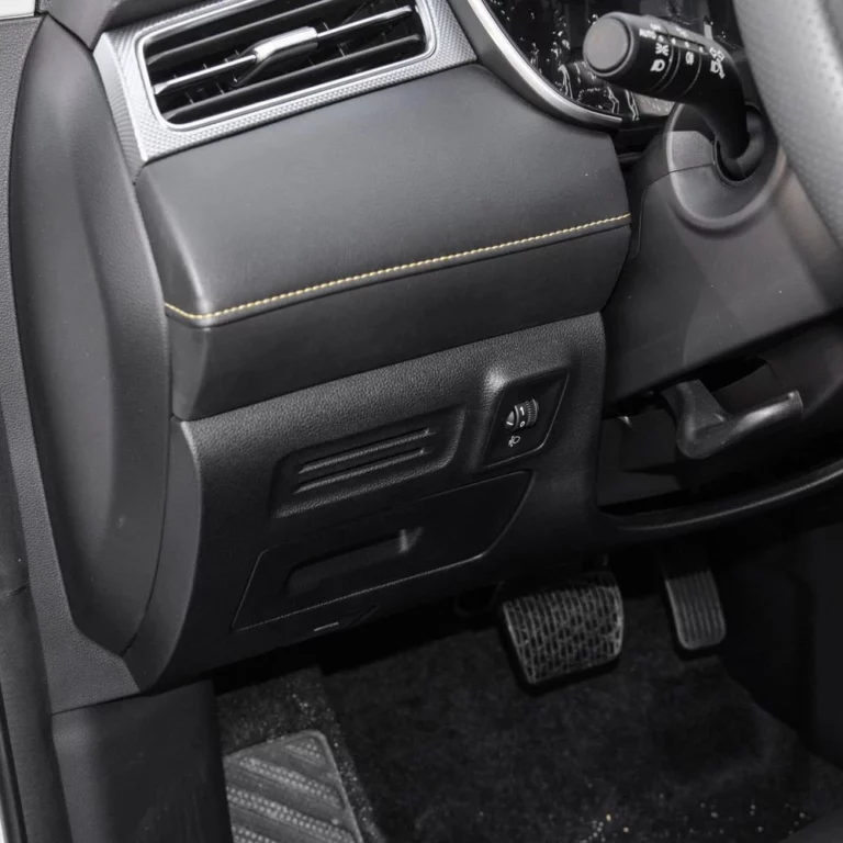 Roewe i6 Max driver seat air vent