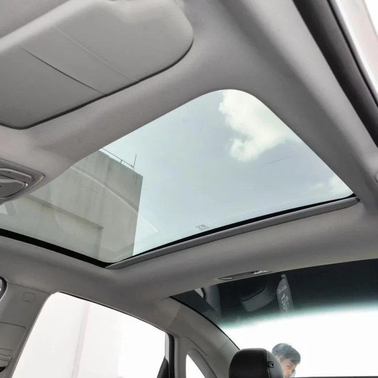 Roewe i6 Max sunroof