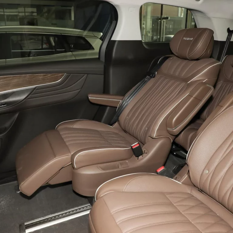Roewe iMAX8 middle seat details