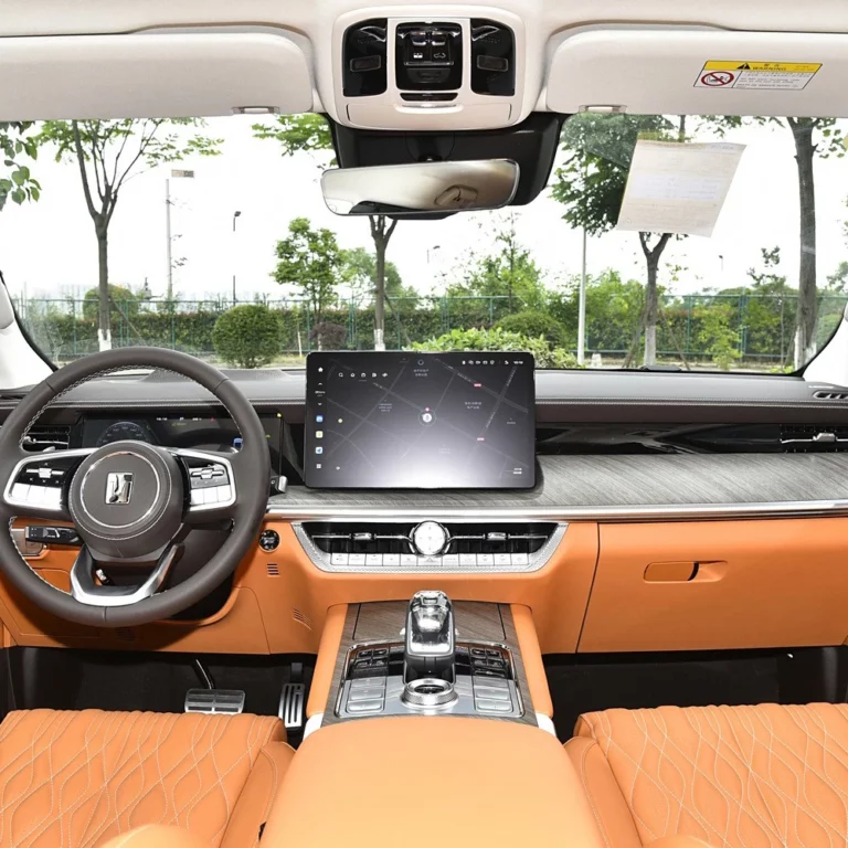 Tank 500 inner view