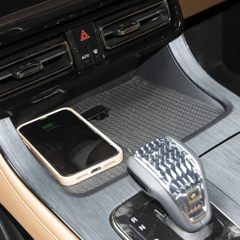Trumpchi ES9 central console shifter area