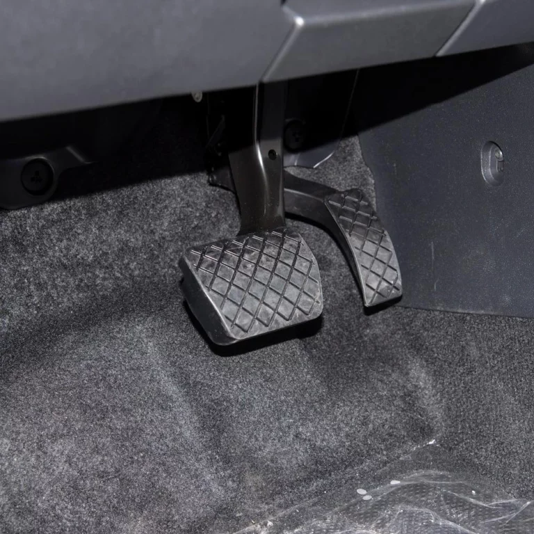 Volkswagen Passat PHEV Accelerator Pedal