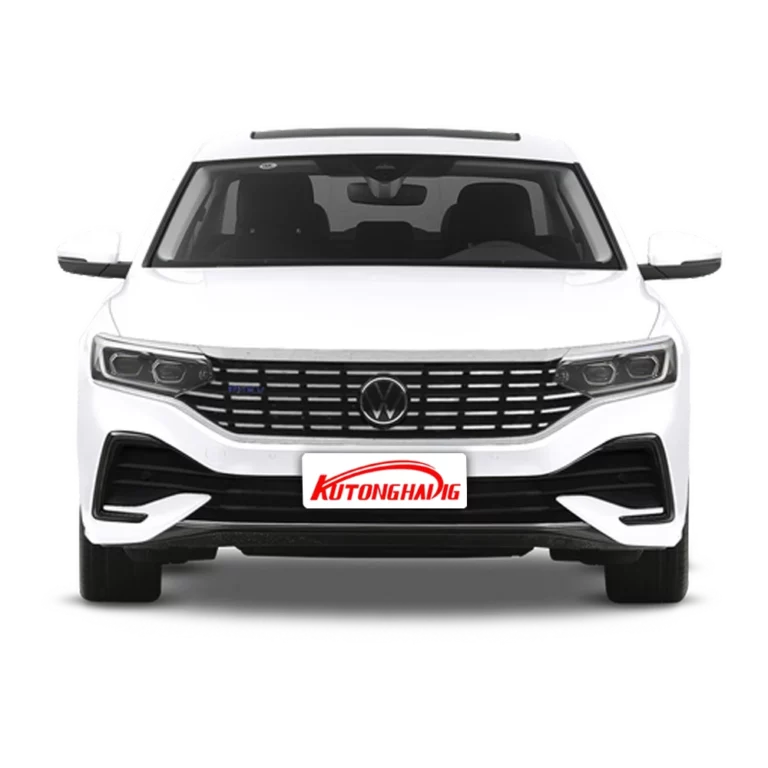 Volkswagen Passat PHEV front