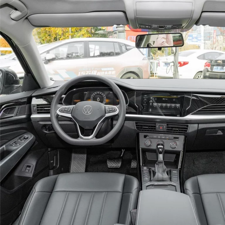 Volkswagen Passat inner view