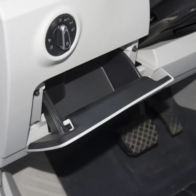 Volkswagen Tayron tools compartment