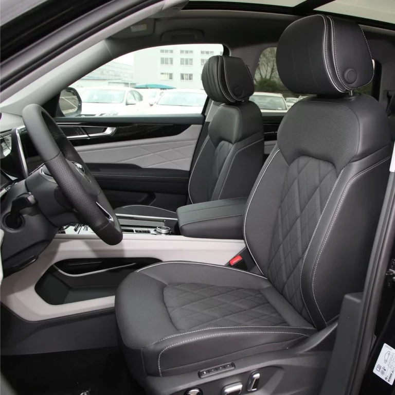 Volkswagen Teramont driver seat