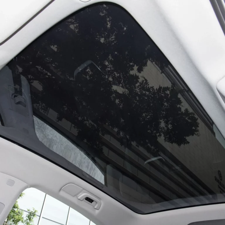 Xpeng G6 sunroof