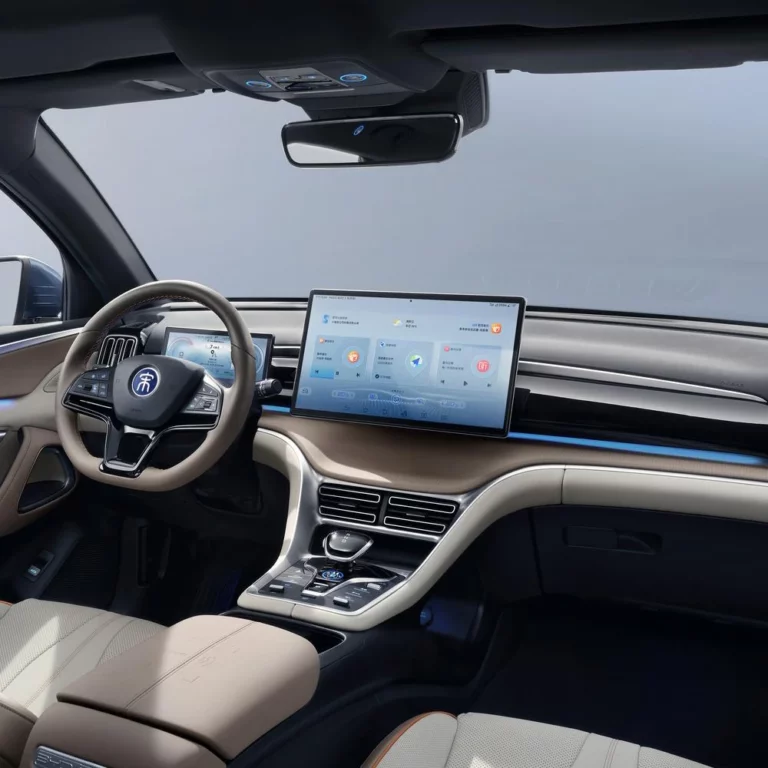 byd song pro inner view