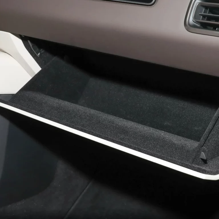 li auto mega glove compartment